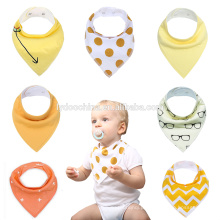 Venda quente cores brilhantes impressão bibs bebê bandana anti-bacteriano bebê bibs triângulo manter manchas fora do bebê bib